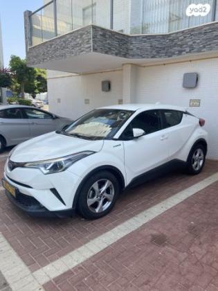 טויוטה C-HR City הייבריד אוט' 1.8 (98 כ"ס) בנזין 2019 למכירה בראשון לציון