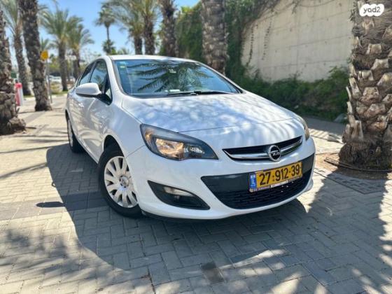 אופל אסטרה Berlina Enjoy סדאן אוט' 1.4 (140 כ"ס) בנזין 2016 למכירה בחולון