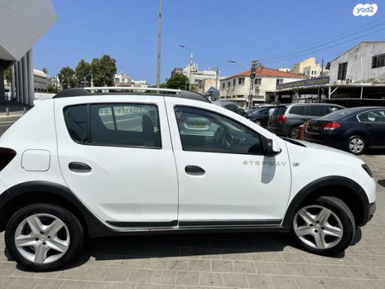 דאצ'יה סנדרו Stepway Laureate אוט' טורבו בנזין 0.9 (90 כ"ס) בנזין 2016 למכירה בתל אביב יפו