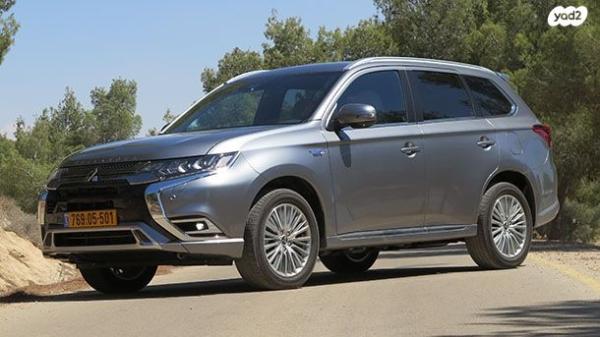 מיצובישי אאוטלנדר PHEV 4X4 Luxury הייבריד אוט' 5 מק' 2.0 (121 כ"ס) היברידי חשמל / בנזין 2017 למכירה בפתח תקווה