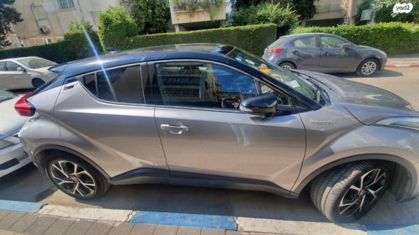 טויוטה C-HR Chic הייבריד אוט' 1.8 (98 כ"ס) בנזין 2018 למכירה בתל אביב יפו