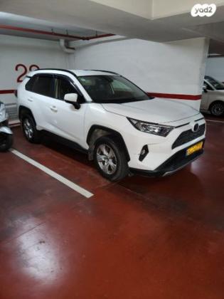 טויוטה RAV4 ארוך 4X4 Experience אוט' 2.0 (175 כ''ס) בנזין 2019 למכירה בתל אביב יפו