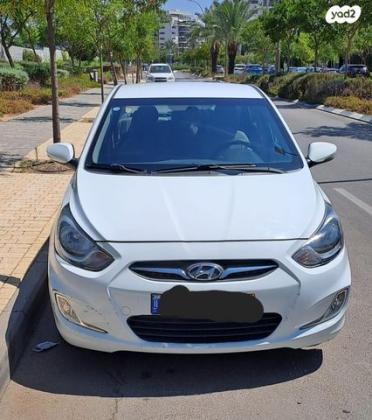 יונדאי i25 Inspire אוט' 1.4 (109 כ''ס) בנזין 2014 למכירה ביבנה