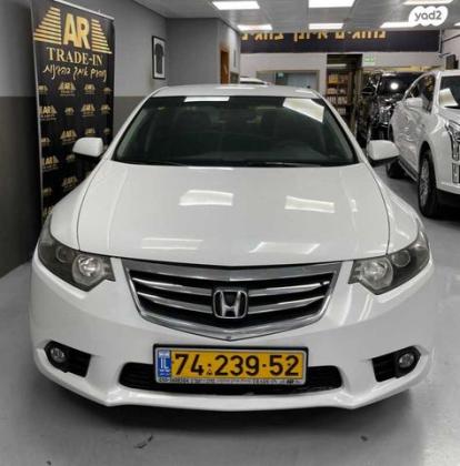 הונדה אקורד Luxury אוט' 2.0 (156 כ''ס) בנזין 2013 למכירה בראשון לציון