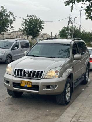 טויוטה לנד קרוזר ארוך 4X4 STD אוט' דיזל 8 מק' 3.0 (166 כ''ס) דיזל 2005 למכירה בירושלים