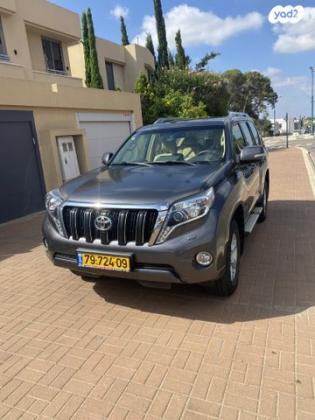 טויוטה לנד קרוזר ארוך 4X4 Luxury אוט' דיזל 7 מק' 2.8 (177 כ"ס) דיזל 2017 למכירה בתל מונד