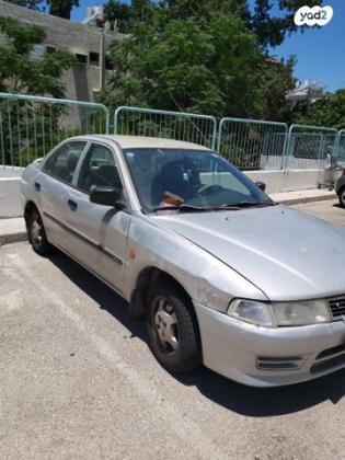 מיצובישי לנסר קלאסיק GLX אוט' 1.6 (113 כ''ס) בנזין 2001 למכירה בחיפה