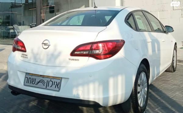 אופל אסטרה Berlina Enjoy סדאן אוט' 1.4 (140 כ"ס) בנזין 2014 למכירה בחיפה