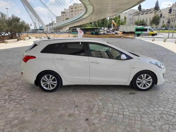 יונדאי i30 Inspire סטיישן אוט' 1.6 (135 כ"ס) בנזין 2015 למכירה בירושלים