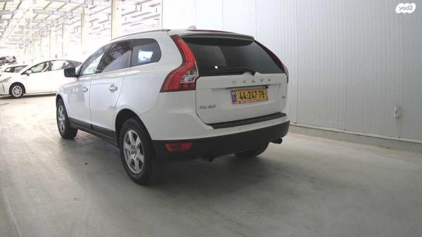 וולוו XC60 T5 Kinetic סטיישן אוט' 2.0 (240 כ"ס) בנזין 2013 למכירה בתל אביב יפו