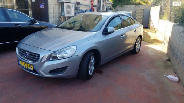 וולוו S60 Kinetic אוט' 2.0 (203 כ''ס) בנזין 2011 למכירה בתל אביב יפו