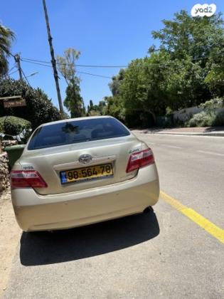 טויוטה קאמרי Executive אוט' 2.4 (167 כ"ס) בנזין 2009 למכירה בעשרת