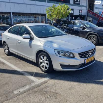 וולוו S60 T5 Kinetic אוט' 2.0 (245 כ''ס) בנזין 2014 למכירה בקרית ביאליק