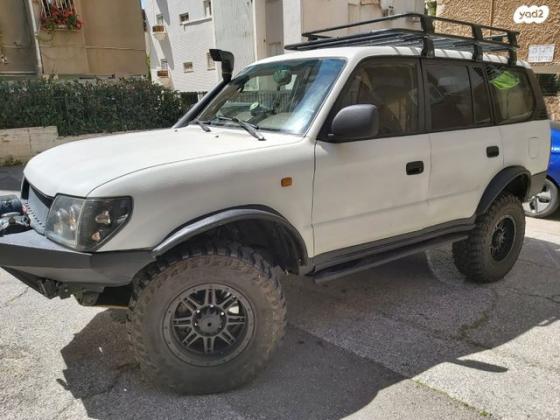 טויוטה לנד קרוזר פרדו ארוך 4X4 Luxury אוט' דיזל 8 מק' 3.0 (163 כ''ס) דיזל 2001 למכירה בראשון לציון