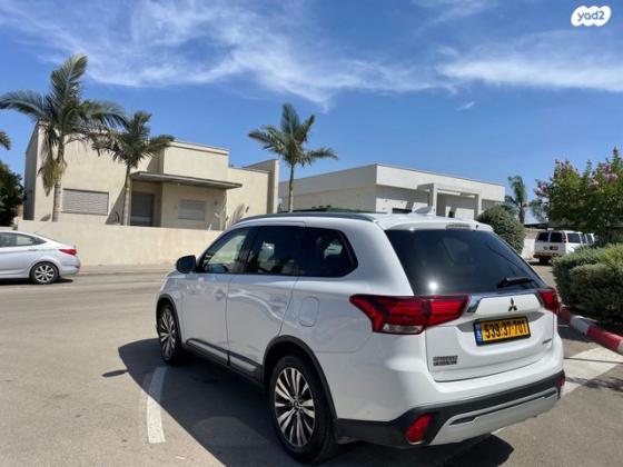 מיצובישי אאוטלנדר Instyle אוט' 7 מק' 2.0 (150 כ"ס) בנזין 2019 למכירה בשוהם