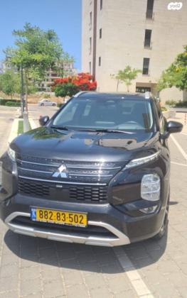 מיצובישי אאוטלנדר Luxury אוט' 7 מק' 2.5 (181 כ"ס) בנזין 2022 למכירה ברעננה