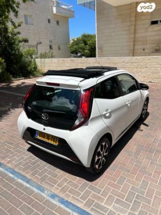 טויוטה אייגו (AYGO) Open Top אוט' 1.0 (72 כ''ס) בנזין 2021 למכירה בחיפה