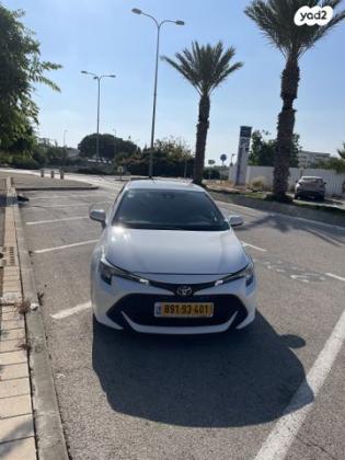 טויוטה קורולה הייבריד Excite הצ'בק אוט' 1.8 (98 כ''ס) בנזין 2019 למכירה בחיפה