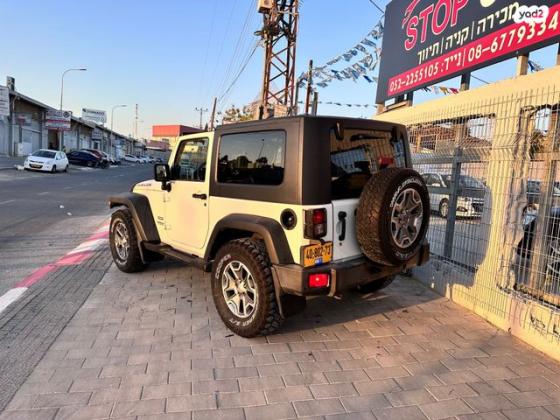 ג'יפ / Jeep רנגלר קצר 4X4 Sport אוט' 3.8 (196 כ''ס) בנזין 2010 למכירה בבאר שבע