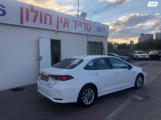 טויוטה קורולה הייבריד Executive סדאן אוט' 1.8 (122 כ''ס) בנזין 2019 למכירה בחולון