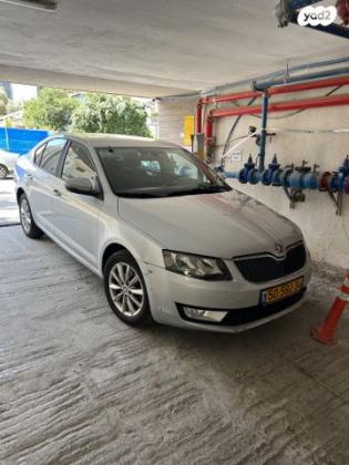 סקודה אוקטביה Style אוט' 1.4 (150 כ"ס) בנזין 2015 למכירה בגבעתיים