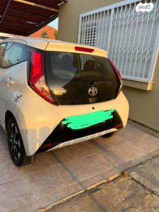 טויוטה אייגו (AYGO) X-Play אוט' 1.0 (72 כ''ס) בנזין 2021 למכירה בתלמים