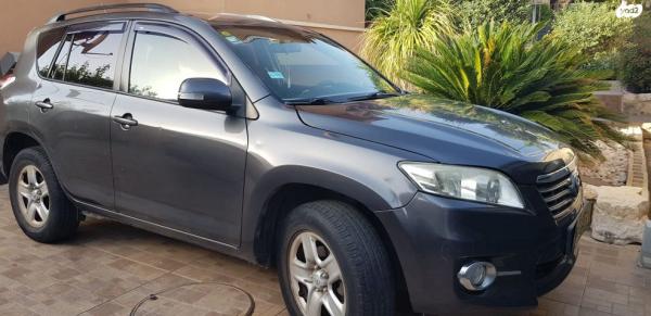 טויוטה RAV4 ארוך 4X4 GLI אוט' 2.0 (158 כ''ס) בנזין 2010 למכירה בראש העין