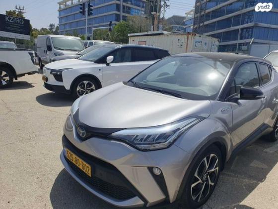 טויוטה C-HR Chic הייבריד אוט' 1.8 (98 כ"ס) בנזין 2021 למכירה בפתח תקווה