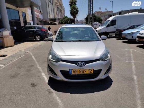 יונדאי i20 Inspire אוט' 1.4 (100 כ"ס) [2009-2015] בנזין 2012 למכירה בפתח תקווה