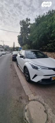 טויוטה C-HR Chic הייבריד אוט' 1.8 (98 כ"ס) בנזין 2018 למכירה ברמת גן