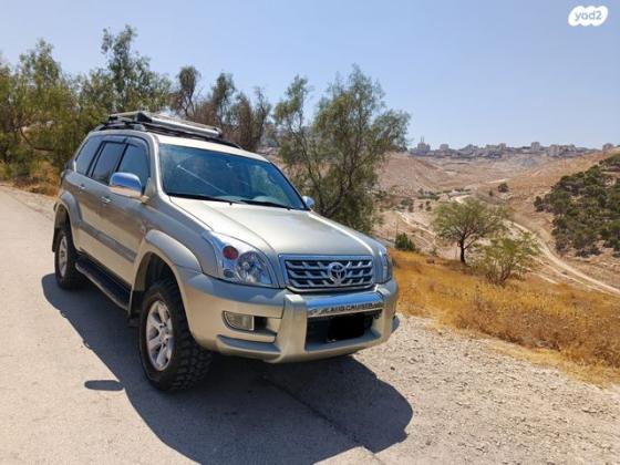 טויוטה לנד קרוזר ארוך 4X4 Luxury אוט' דיזל 8 מק' 3.0 (166 כ''ס) דיזל 2003 למכירה בירושלים