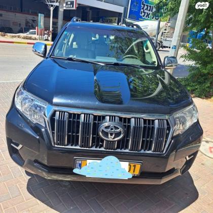 טויוטה לנד קרוזר קצר 4X4 Luxury אוט' דיזל 2.8 (177 כ"ס) דיזל 2019 למכירה בנתניה