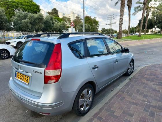 יונדאי i30CW Inspire סטיישן אוט' 1.6 (126 כ''ס) בנזין 2010 למכירה בנתניה