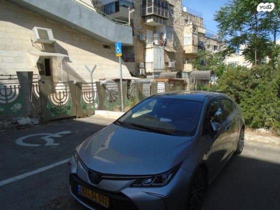 טויוטה קורולה הייבריד Limited סדאן אוט' 1.8 (98 כ''ס) בנזין 2022 למכירה בירושלים