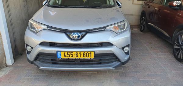 טויוטה RAV4 הייבריד Premium הייבריד אוט' 2.5 (155 כ''ס) בנזין 2018 למכירה ברעננה