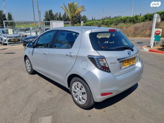 טויוטה יאריס הייבריד Hybrid אוט' 1.5 (74 כ''ס) בנזין 2013 למכירה בתל מונד