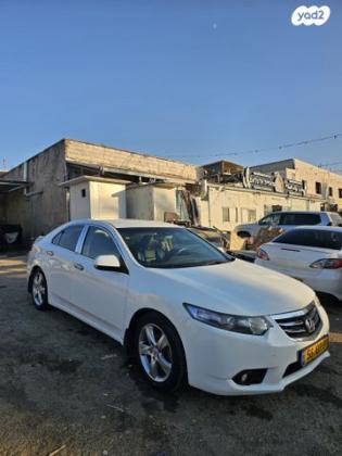 הונדה אקורד Luxury אוט' 2.0 (156 כ''ס) בנזין 2014 למכירה ברהט