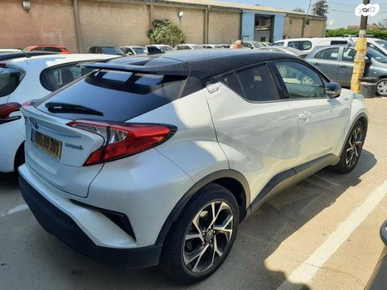 טויוטה C-HR Chic הייבריד אוט' 1.8 (98 כ"ס) בנזין 2019 למכירה בחולון