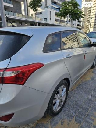 יונדאי i30 Inspire סטיישן אוט' 1.6 (135 כ"ס) בנזין 2015 למכירה ביבנה