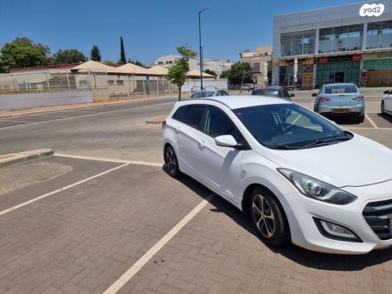 יונדאי i30 Inspire סטיישן אוט' 1.6 (135 כ"ס) בנזין 2016 למכירה בכפר יונה