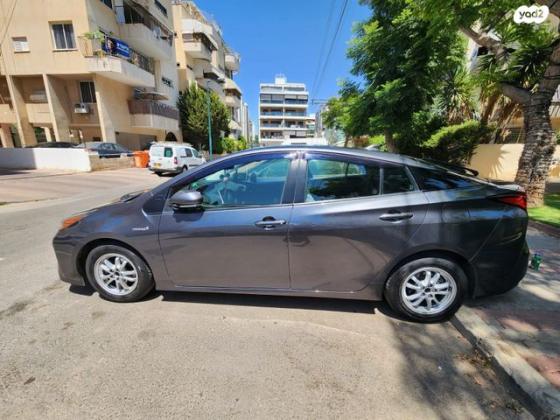 טויוטה פריוס Active הייבריד אוט' 1.8 (98 כ''ס) בנזין 2019 למכירה בפתח תקווה