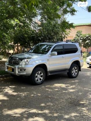 טויוטה לנד קרוזר קצר 4X4 Luxury אוט' דיזל 3.0 (173 כ''ס) דיזל 2009 למכירה במגאר