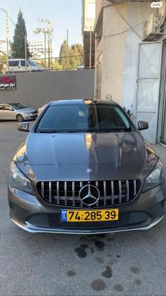 מרצדס CLA CLA180 SE אוט' 1.6 (122 כ''ס) בנזין 2017 למכירה בנצרת