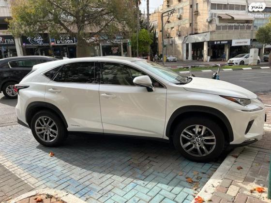 לקסוס NX NX300H Premium FWD הייבריד אוט' 2.5 (155 כ''ס) בנזין 2021 למכירה ברמת השרון