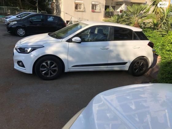 יונדאי i20 Prestige אוט' 1.0 (100 כ''ס) בנזין 2020 למכירה ברמת גן