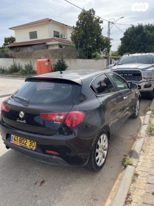 אלפא רומיאו ג'ולייטה Turismo ידני 1.4 (170 כ"ס) בנזין 2014 למכירה בכפר יונה