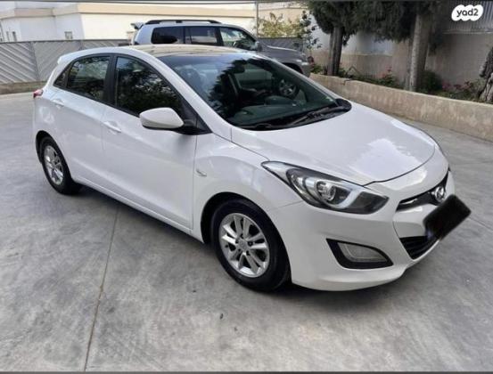 יונדאי i30 Premium אוט' 1.6 (135 כ''ס) בנזין 2012 למכירה במעלות תרשיחא