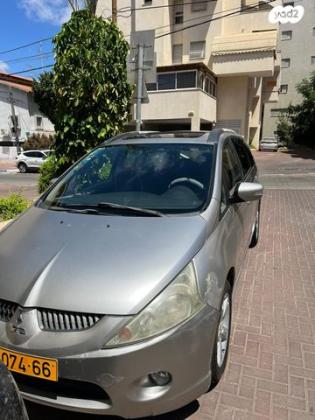 מיצובישי גרנדיס Sport אוט' 2.4 (165 כ''ס) בנזין 2008 למכירה ברמת גן