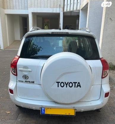 טויוטה RAV4 ארוך 4X4 GLI אוט' 2.0 (152 כ''ס) בנזין 2008 למכירה בגבעתיים