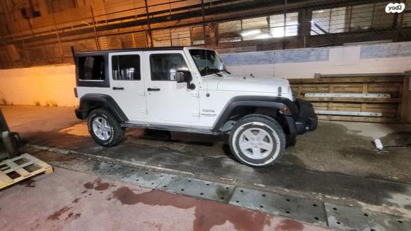 ג'יפ / Jeep רנגלר ארוך 4X4 Unlimited Sport אוט' 3.6 (280 כ''ס) ק'-2 בנזין 2014 למכירה בחולון